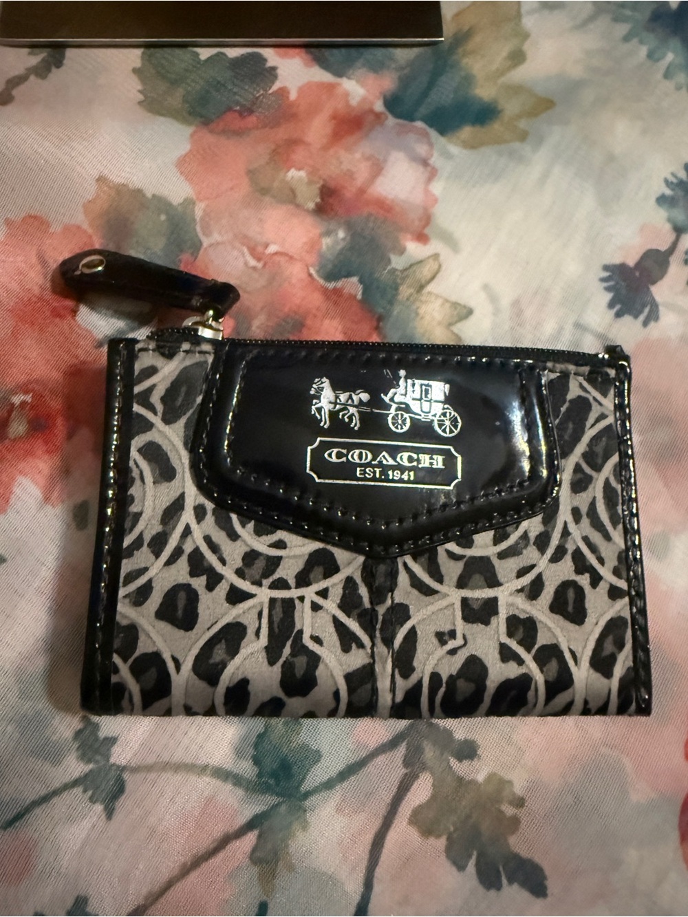 Coach Madison Ocelot Print Wristlet and Keychain ID Holder / Coin case preowned - Picture 4 of 16